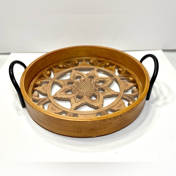 Wooden Decorative TRAY with metal handles Floral theme - Picture 3 of 8